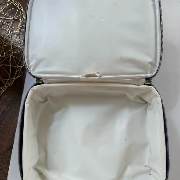 Tory Burch Blue Geometric Pattern Lunchbox - Picture 7 of 8